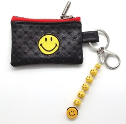 Zeige Details für Schlüsseletui mit Smiley-Applikation und  Smiley-Glücksperlen Bild von Schlüsseletui mit Smiley-Applikation und  Smiley-Glücksperlen
